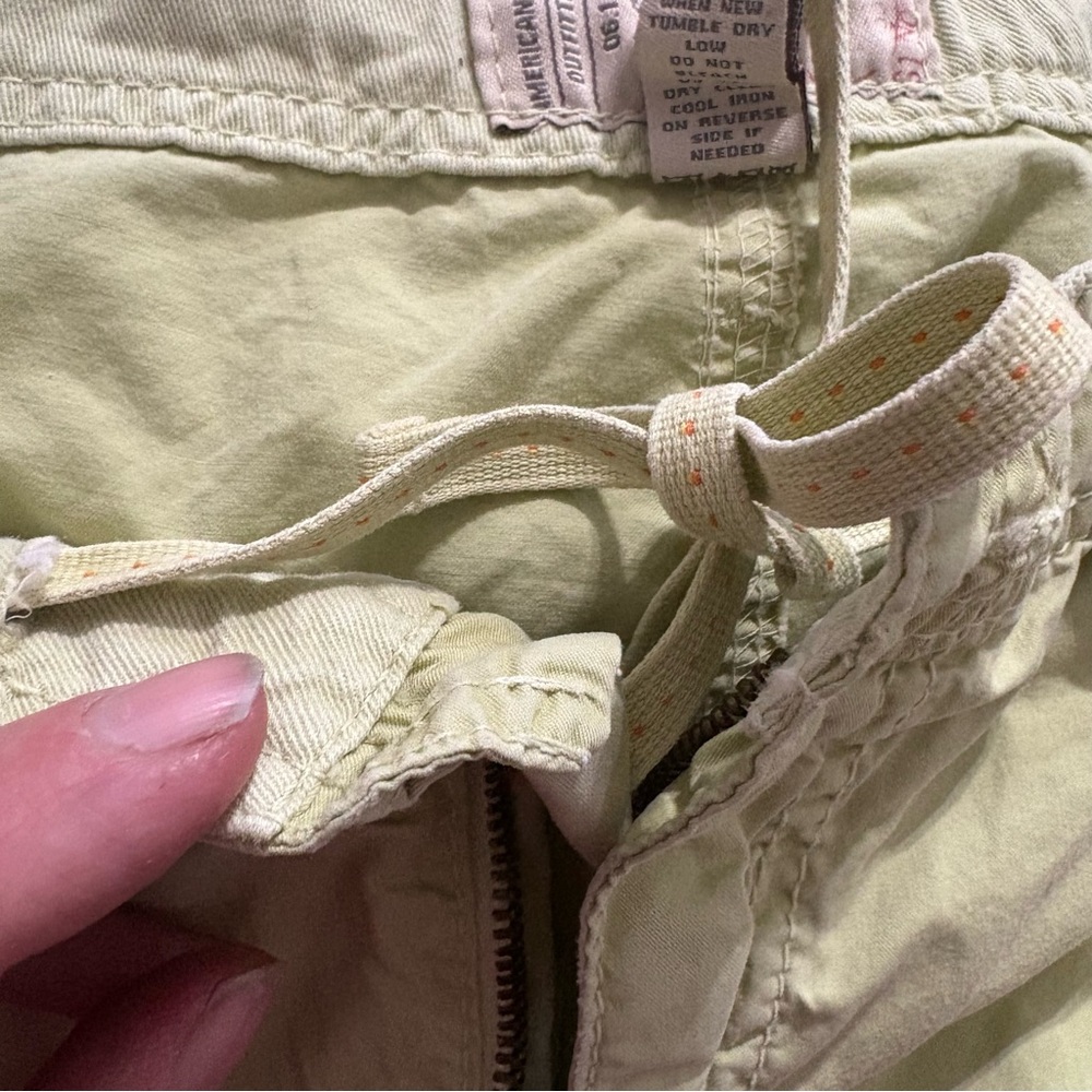 Vtg American Eagle Shorts Mens 32 Yellow Green Cargo Pockets Beach 90s Y2K - Picture 11 of 11